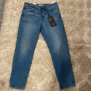 Levi’s Wedgie Jean (NWT)